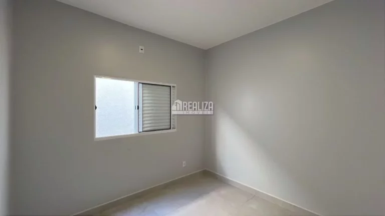 Imagem Casa à venda no Parque das Laranjeiras II, Uberaba - 3 dormitórios e suíte!