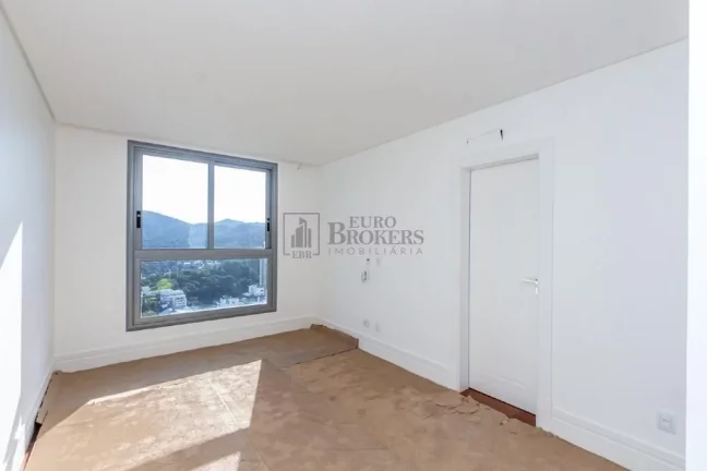 Imagem Apartamento Frente Mar com 5 suítes à venda na Barra Norte em Balneário Camboriú