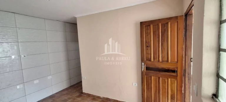 Imagem Venda de Casa Térrea, Escritura, 3 Cômodos, Quintal na lateral, podendo fazer entrada para garagem no Jardim Zaíra 2, Mauá