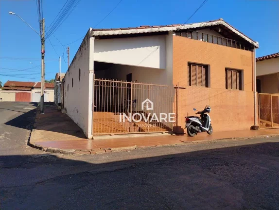 Imagem Casa com 3 dormitórios à venda, 143 m² por R$ 420.000,00 - Afonso Pena - Itumbiara/GO