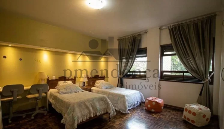 Imagem Apartamento em Higienópolis com 270m², 4 quartos (3 suítes) e 2 vagas.
