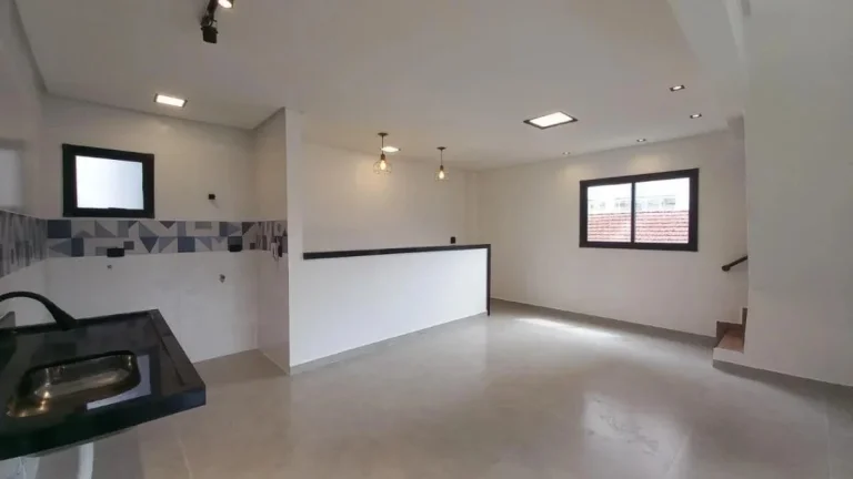 Imagem Casa para Venda em Praia Grande, Caiçara, 3 dormitórios, 1 suíte, 2 banheiros, 1 vaga