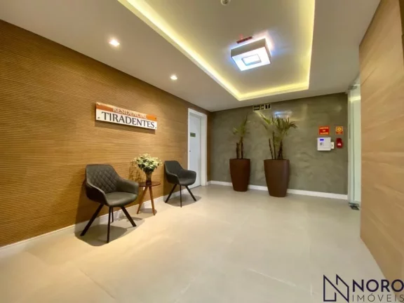 Imagem Apartamento 1 dormitório living sacada cozinha integrada box prédio elevador esp