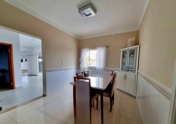 Imagem Apartamento Cobertura - 4 dormitórios (sendo 1 suíte) - Jardim América - S.J.Ca