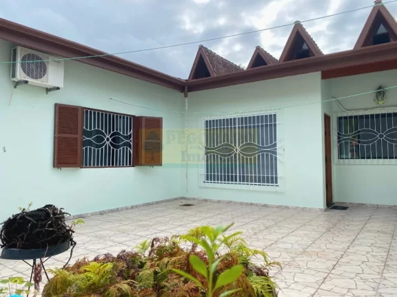 Imagem Casa com 3 dormitórios á venda na Martim de Sá