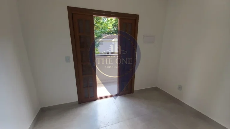 Imagem Casa de Luxo para Locação em São Paulo-SP no Paraíso do Morumbi: 3 Quartos, 1 Suíte, 2 Salas, 3 Banheiros, 200 m².