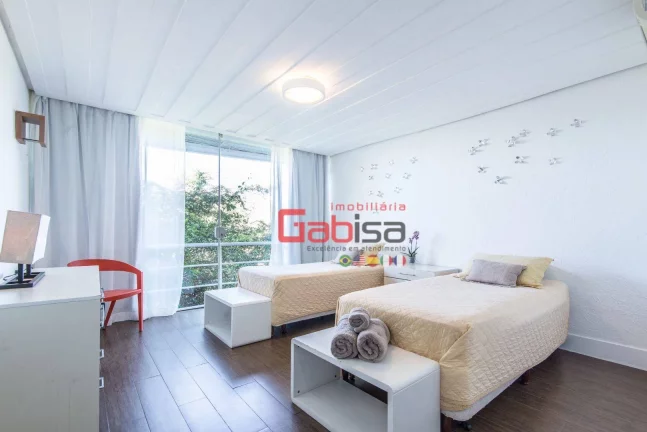 Imagem Casa com 4 dormitórios à venda, 340 m² por R$ 3.500.000,00 - Ferradura - Armação dos Búzios/RJ