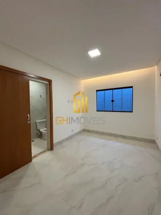 Imagem CA1758

Casa nova com 3 quartos sendo 1 suíte plena

 A casa possui:

- 3 Suites com 16m2, sendo 02...
