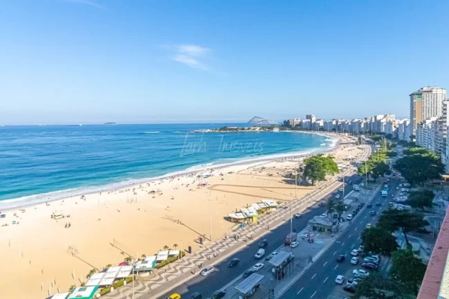 Viva o Luxo na Avenida Atlântica!