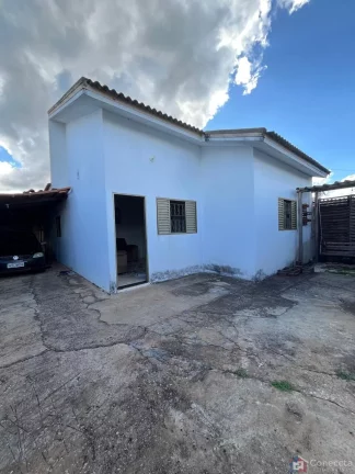 Imagem Casa à Venda no Alto Limoeiro em Patos de Minas-MG com 3 Quartos e 308m² Imóvel com Suíte, Arquitetura Moderna e Localização Privilegiada