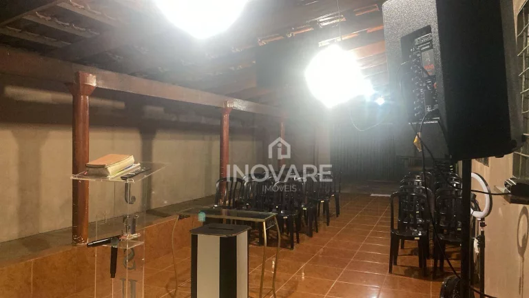 Imagem Casa com 2 dormitórios à venda, 90 m² por R$ 200.000,00 - Prefeito José Moisés - Itumbiara/GO