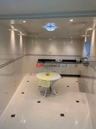 Imagem Sobrado à venda 3 Quartos, 1 Suite, 2 Vagas, 250M², Sítio da Figueira, São Paulo - SP