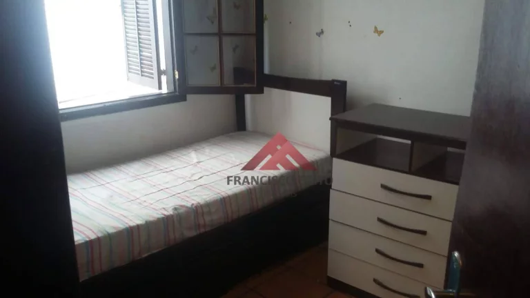 Imagem Casa com 3 dormitórios à venda por R$ 220.000,00 - Rocha - São Gonçalo/RJ