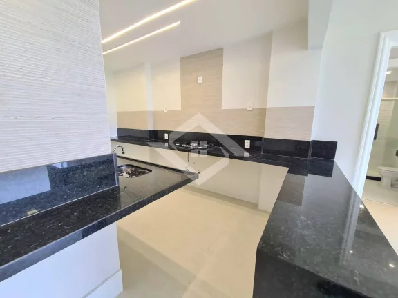 Imagem Apartamento à Venda em Copacabana com Vista para o Mar - 2 Quartos, 82 m²