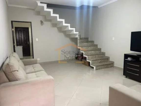 Imagem Sobrado 2 dormitórios, sala ampla, cozinha com armários, despensa, lavanderia, 1 vaga de garagem c...