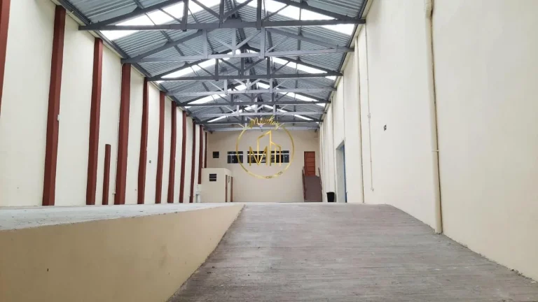 Imagem Galpão / Barracão para Venda em Santo André, Jardim Santo Antônio, 6 banheiros, 8 vag