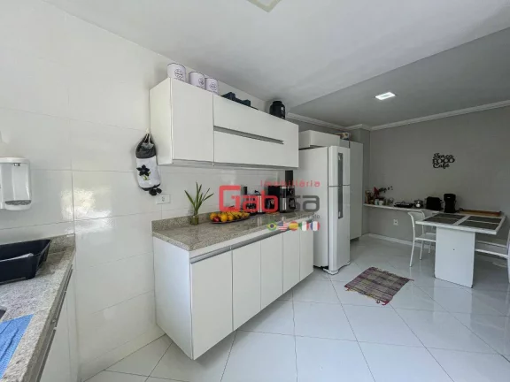 Imagem Casa com 4 dormitórios à venda, 476 m² por R$ 950.000 - Rasa - Cabo Frio/Rio de Janeiro