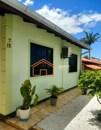 Imagem CASA RESIDENCIAL em SÃO JOSÉ - SC, FORQUILHAS