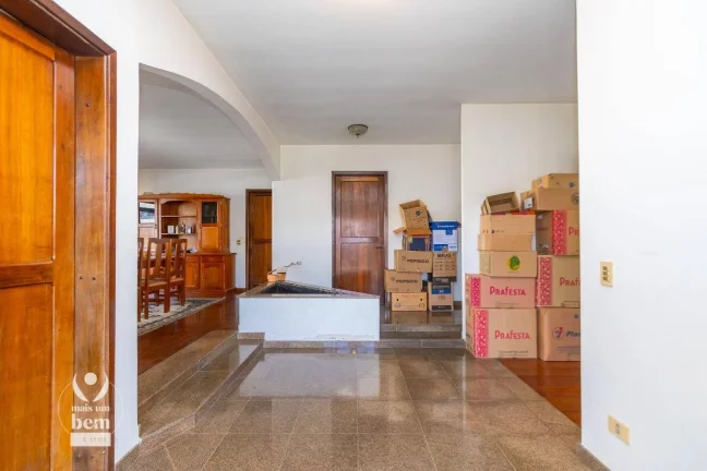 Imagem Casa Térrea averbada com 4 quartos à venda, 377 m² por R$ 1.690.000 - Capão da Imbuia - Curitiba/PR