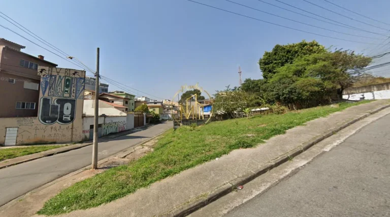 Imagem Terreno para Venda em Santo André, Vila Linda