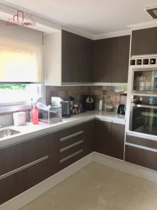 Imagem Belíssima Casa em condomínio fechado no Horto do Ipê -308m²
