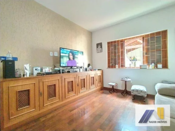 Imagem Casa com 5 Quartos à Venda, 357 m² em Santa Filomena - Pouso Alegre Imagem Casa com 5 Quartos à Venda, 357 m² em Santa Filomena - Pouso Alegre