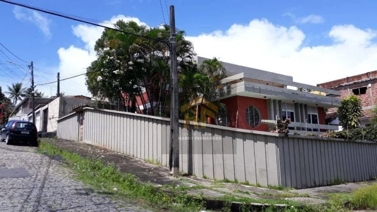 Imagem Casa com Piscina de 4 Quartos em Cajueiro, Recife