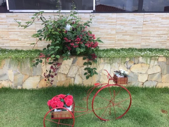 Imagem Chácara com 4 dormitórios à venda, 1050 m² por R$ 900.000,00 - Varinhas - Mogi das Cruzes/SP