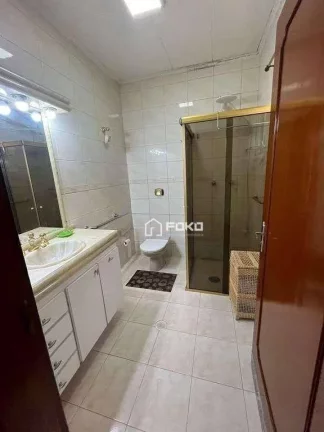 Imagem Casa com 4 dormitórios para alugar, 224 m² por R$ 5.560,00/mês - Jardim Maria Helena - Guarulhos/SP