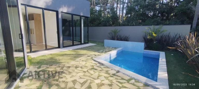 Imagem Casa de Condomínio em Granja Viana - Cotia
