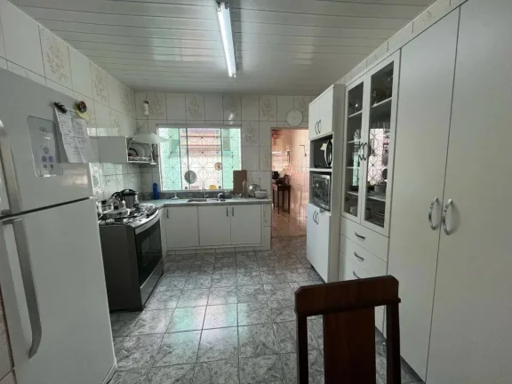 Imagem Casa no Grogotó, próximo ao centro, 3 Quartos 1 Suíte à Venda