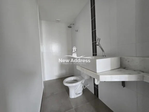 Imagem Apartamento 2 quartos com suíte na quadra do mar, prédio novo em Praia de Itaparica!