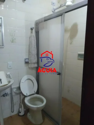 Imagem Ótima casa para aluguel de temporada em condomínio fechado a 100 metros da praia do Lázaro!!