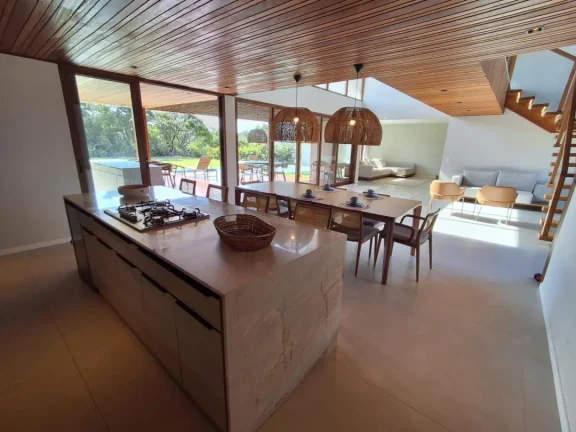 Imagem Oportunidade: Casa em condomínio no bairro Praia do Forte