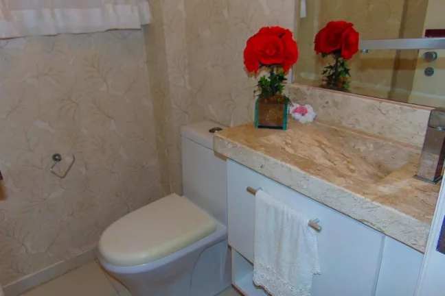 Imagem Apartamento com 4 dormitórios à venda, 200 m² por R$ 1.600.000,00 - Pitangueiras - Guarujá/SP