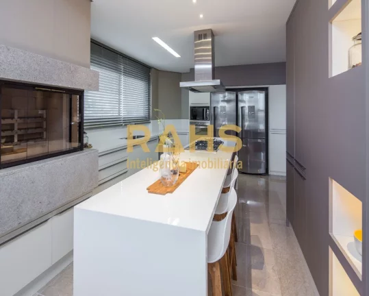 Imagem Estava buscando aquele apartamento mobiliado, equipado, e decorado na Praia Brava? Acabou de encontr...