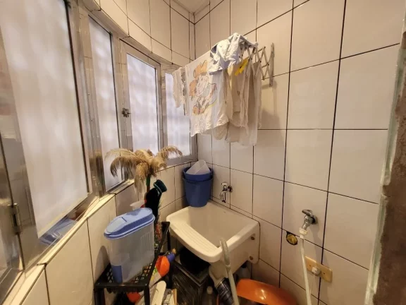 Imagem PITANGUEIRAS – CALÇADÃO COM LINDA VISTA AO MAR, AMPLO APARTAMENTO COM 90 M² ÚTEIS, 01 VAGA DE GARAGEM NO PRÉDIO, LOCALIZAÇÃO PRIVILEGIADA.