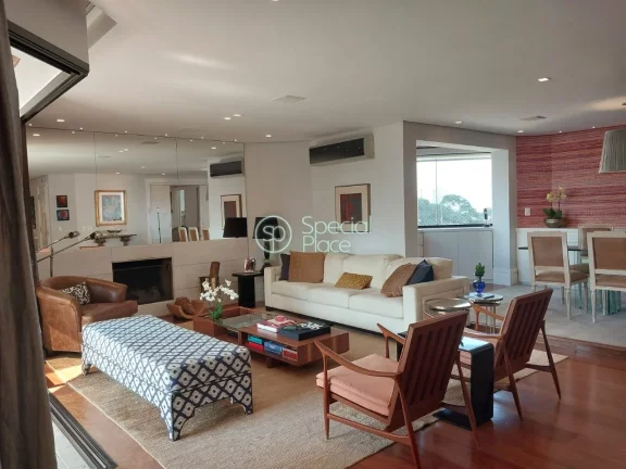 Area 217m2 Living com 3 ambientes Lareira Sala de jantar Varanda Lavabo 03 quartos 02 suites Cozinha...