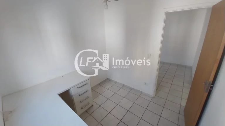Imagem APARTAMENTO RICO EM ARMARIOS COM TRES QUARTOS