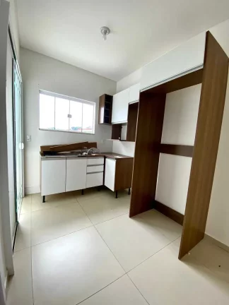 Imagem Casa com 3 dormitórios sendo 1 suíte e 2 vagas de garagem em Brusque