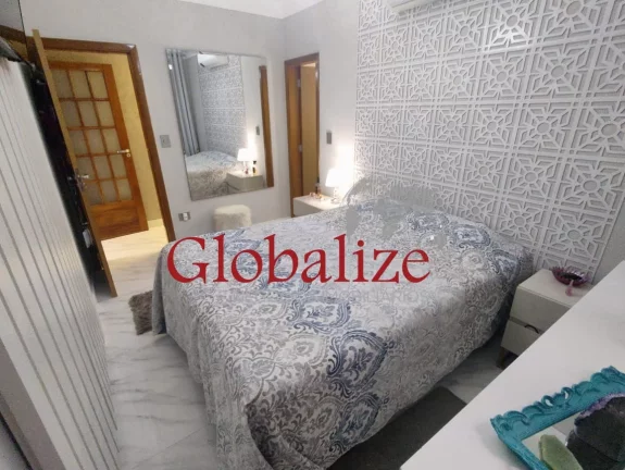 Imagem Casa térrea nova à venda no coração do Gonzaga, próximo da praia por R$.1.350.000,00.