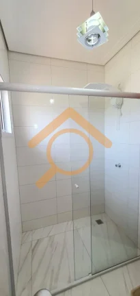 Imagem Casa em Condomínio de Luxo em Águas de Santa Bárbara-SP: 3 Quartos, Suíte, 2 Salas, 3 Banheiros, 4 Vagas, 220m².