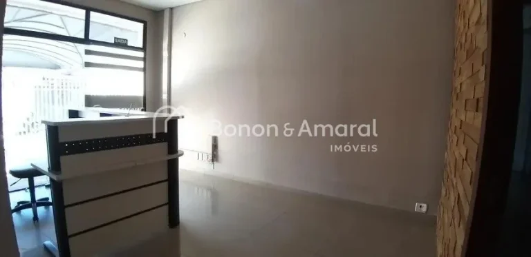 Imagem Imóvel Comercial com 441 m² e 17 salas, terreno de 800,00 metros no Jardim Chapadão - Campinas/SP