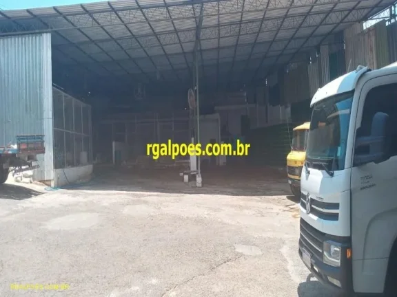 Imagem Galpão para Locação em SÃO JOÃO DE MERITI, Jardim Meriti, 3 banheiros, 1 vaga