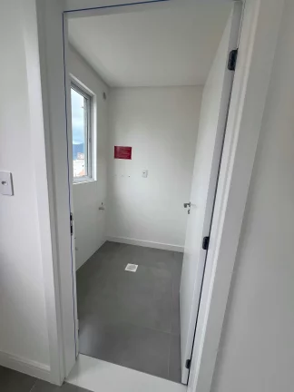 Imagem Apartamento com 2 suítes e 2 vagas de garagem na Meia Praia em Itapema