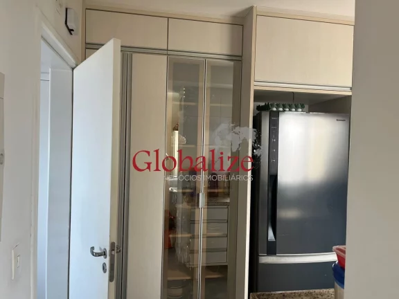 Imagem Apartamento na Ponta da Praia com 2 suítes, 2 vagas de garagem e vista panorâmica da cidade por apenas R$1.177.000,00