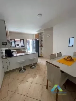 Imagem Lindo sobrado com 3 dormitórios à venda, 165 m² por R$ 895.000 - Paulicéia - São Bernardo do Campo/SP