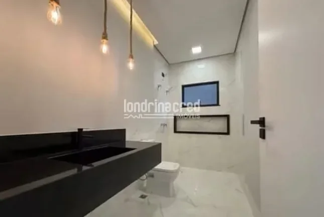 Imagem Sobrado contemporâneo à venda no Condomínio Moradas do Vale, com 220 m² de construção, 3 suítes amplas, piscina privativa,e excelente iluminação natural