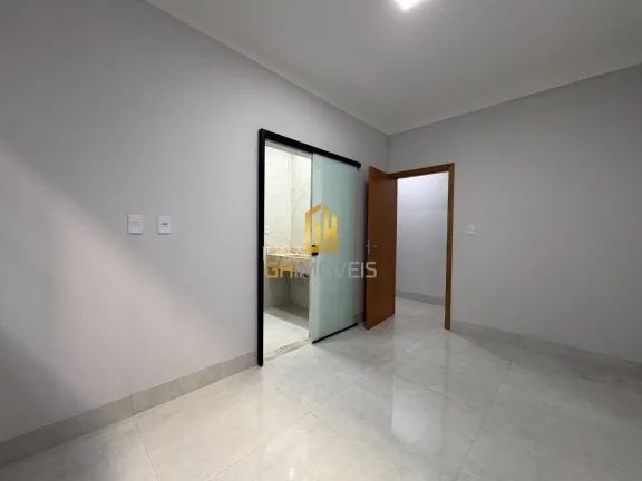 Imagem Casa com 3 quartos no Bairro Cardoso, em terreno com 208m² com 132m² de área construída possui:-...