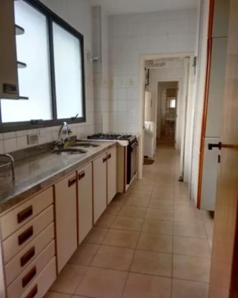 Imagem Apartamento à venda no Guarujá na Praia das Pitangueiras.